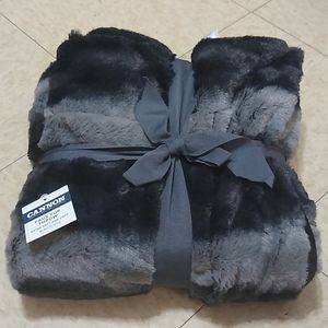 Faux fur Throw blanket